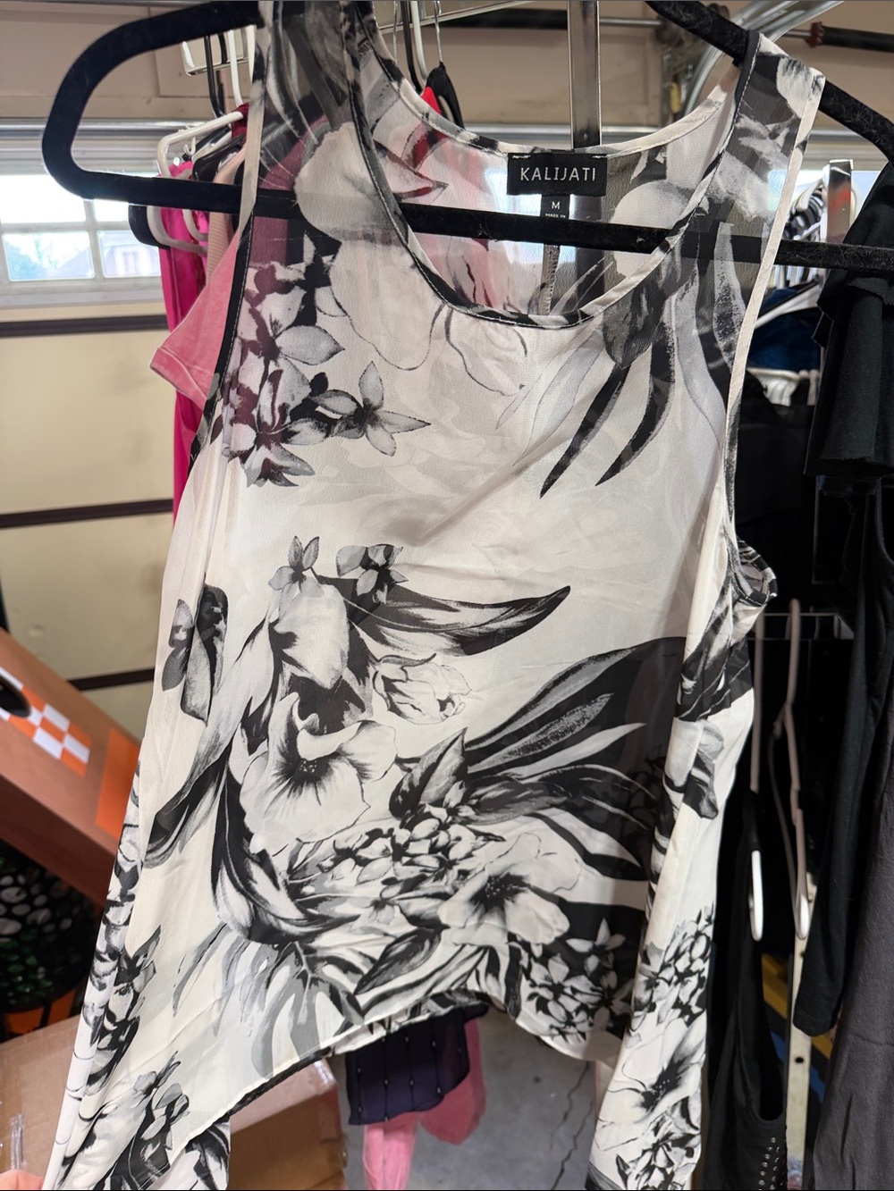 KALIGATI Floral Black & White Sleeveless Top